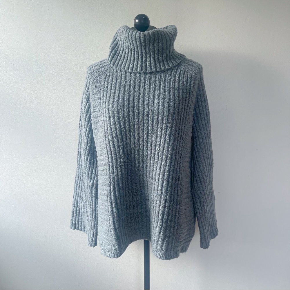 Simply Vera Wang turtleneck sweater